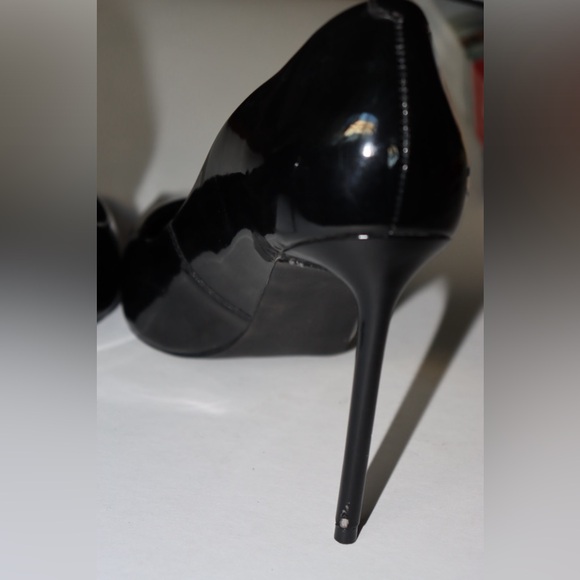 EUC Vala Black  Steve Madden Pointed Toe Pumps Size 9.5 - Picture 4 of 7